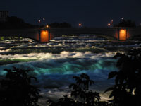 The river right before it hite American Falls